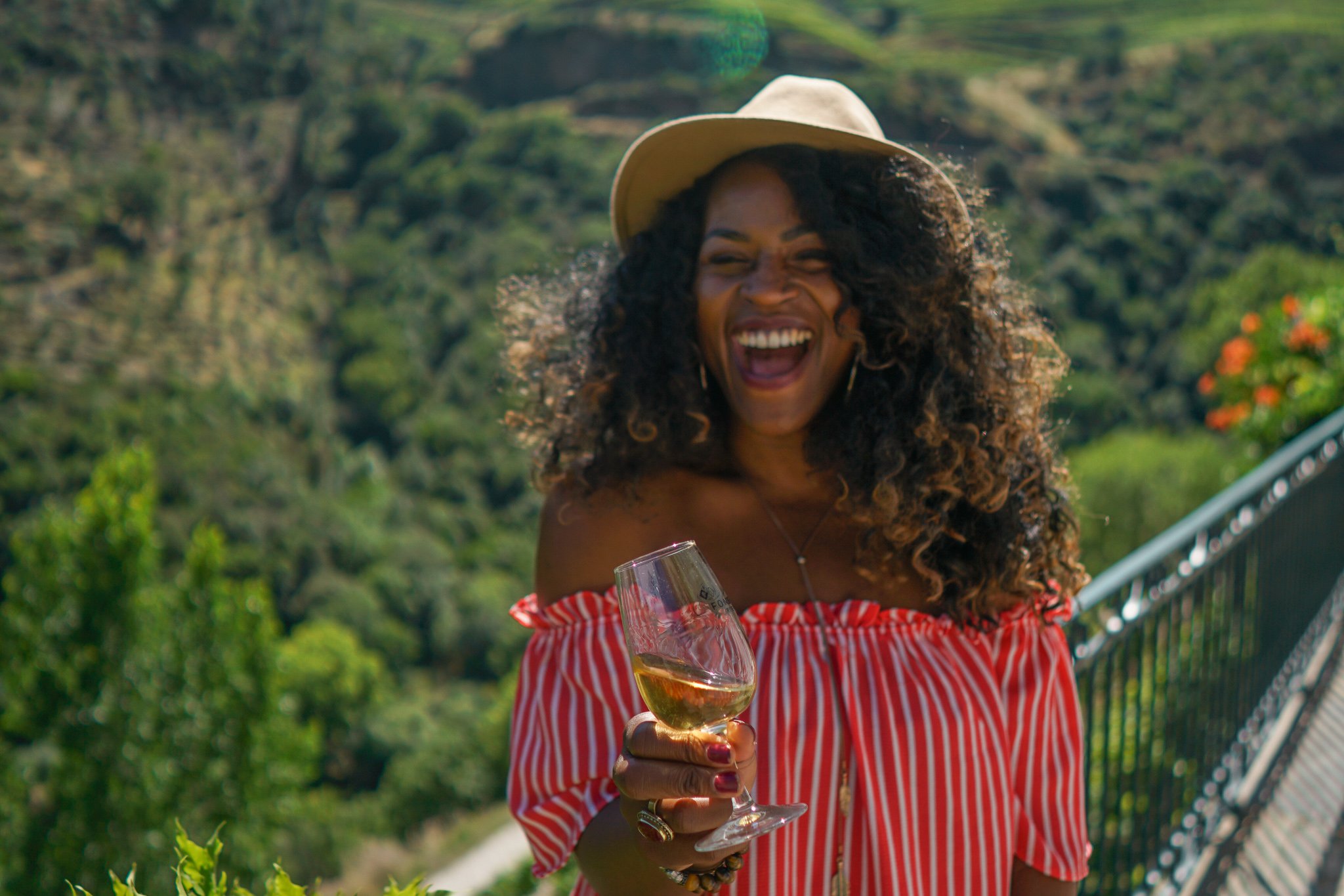 trovatrip-portugal-woman-holding-wineglass