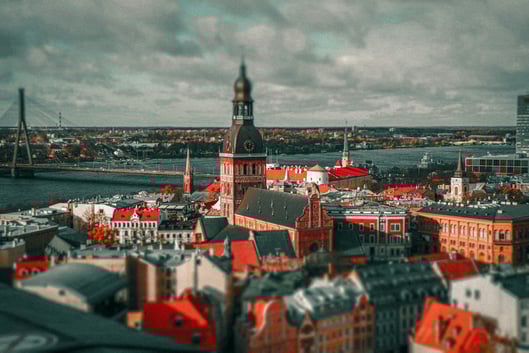 alexander-kovalev-vbyLDriAHV4-unsplash