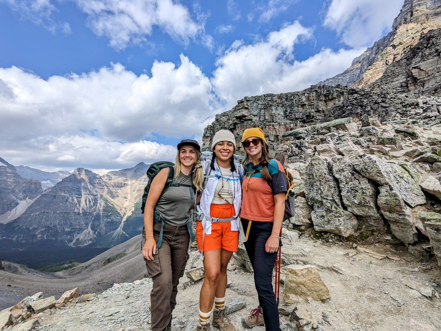 trovatrip-banff-canada-girls-trip-womens-group-hike
