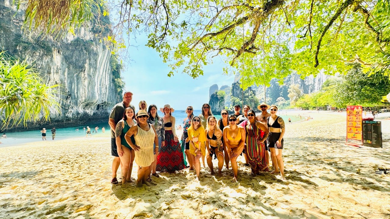 TrovaTrip group trip in Thailand.