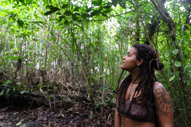 Woman on a TrovaTrip Costa Rica tour.