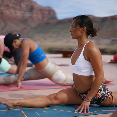 TrovaTrip yoga class in Zion.